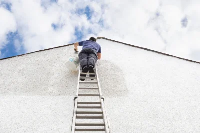 Peinture extérieure au Mont-Dieu — façades et ravalement